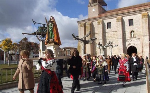 Procesión de Santa Águeda en Cantalapiedra, Salamanca.