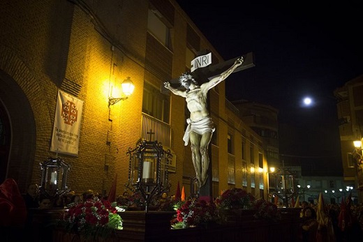 Las procesiones de Medina del Campo no se ven muy afectadas por la meteorología / Junta Semana Santa