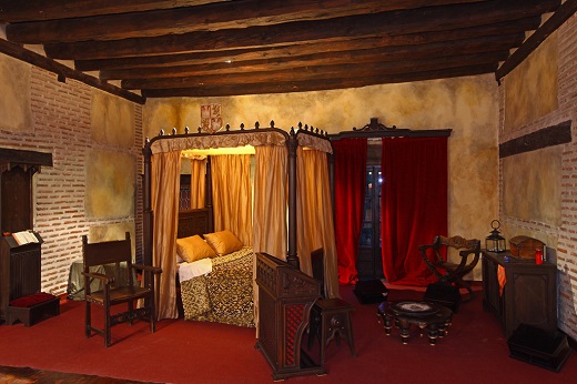 Un dormitorio del Palacio Real Testamentario de Medina del Campo, donde murió la reina Isabel la Católica. Foto: Efetur/Cedida por Cardinalia.