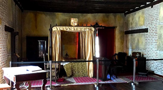 ” Dormitorio donde murió la Reina Isabel la Católica ”Palacio Real de isabel la Católica de Medina del Campo