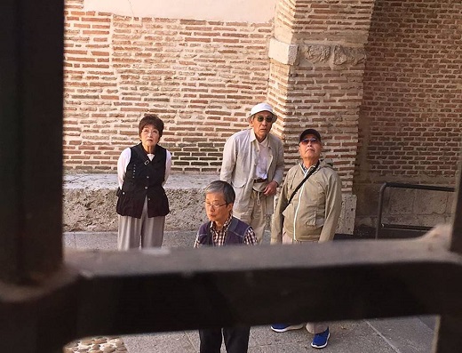 Visita de turistas al Castillo de la Mota de Medina del Campo