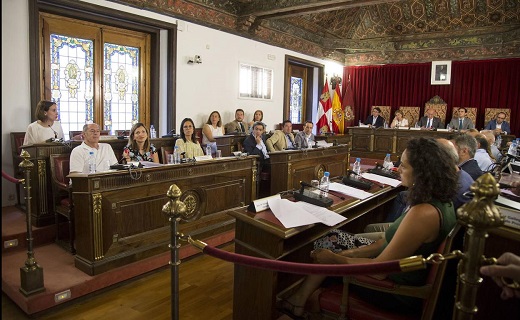 Pleno de la Diputación provincial, celebrado el pasado mes de junio, con la anterior corporación.