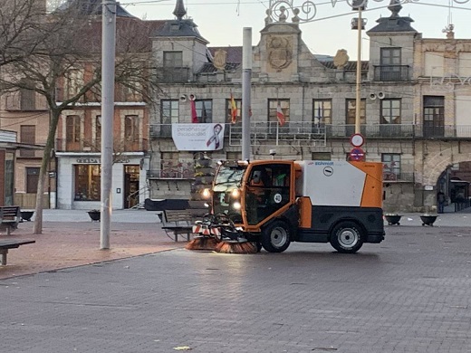 Nueva maquinaria para la limpieza viaria de Medina del Campo / Cadena SER