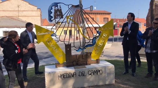 5º Encuentro Levante Sureste. Medina del Campo inaugura en la Plaza de Santiago el monumento 'Hito del Camino'