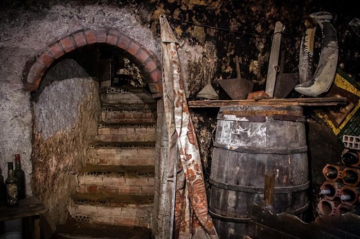 Galerías excavadas en el subsuelo, patrimonio histórico construido hace décadas, siglos incluso...