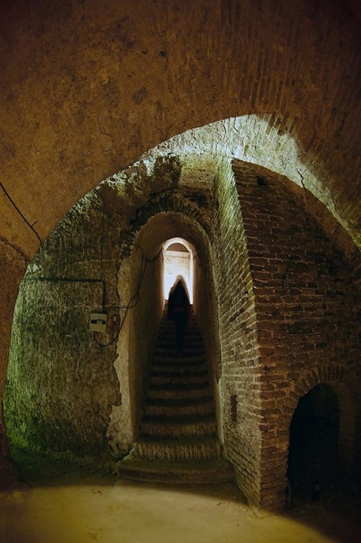 Galerías excavadas en el subsuelo, patrimonio histórico construido hace décadas, siglos incluso...