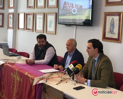 Presentación de la Semana Santa de Nava en Medina (Foto: Centro Cultural San Vicente Ferrer)