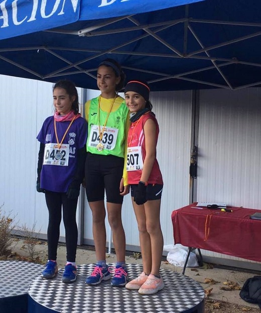 El Club de Atletismo Castillo de la Mota consigue 3 oros, 2 platas y 5 bronces.