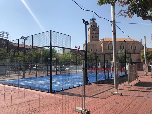 La Plaza Mayor ya está preparada para el Torneo de Pádel Villa de las Ferias / Cadena SER