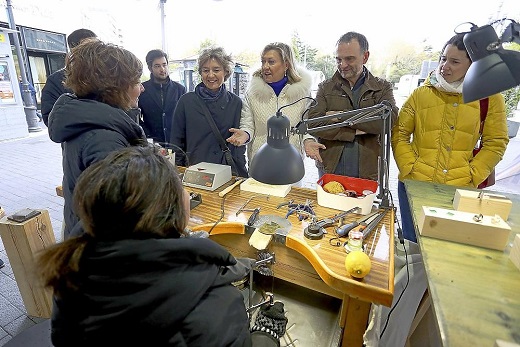 Pilar del Olmo, Junto a la candidata número uno del PP al Congreso por Valladolid, Isabel García Tejerina. - ICAL