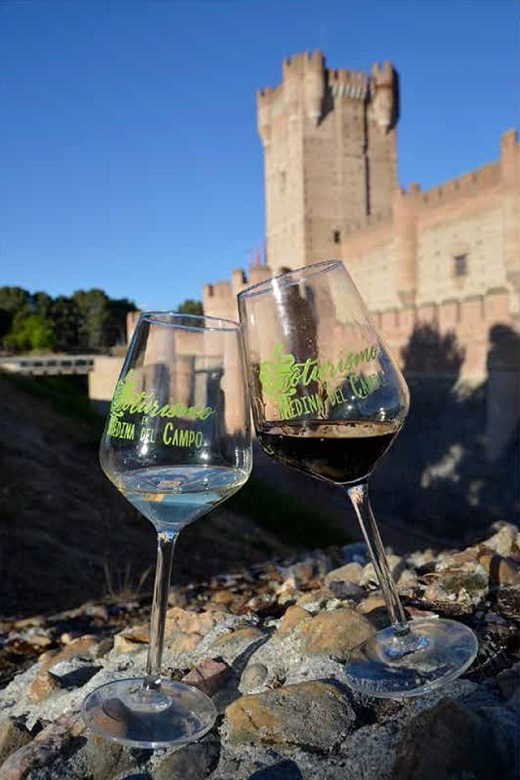 1 premio: Castillo y copas: Carlos Pérez Rey