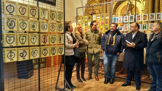 Exposición “La Vera Cruz en el Mundo” en la ermita del Amparo.