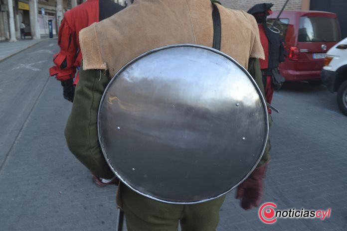 Un desfile para presumir de Historia dorada en Medina del campo - REGRESAMOS