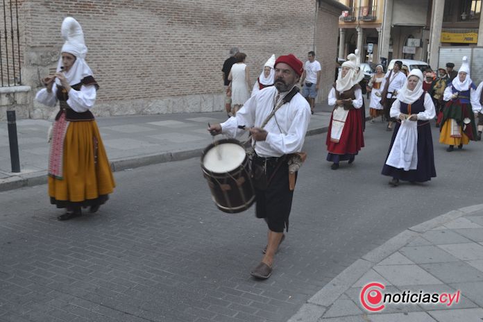 Un desfile para presumir de Historia dorada en Medina del campo - REGRESAMOS