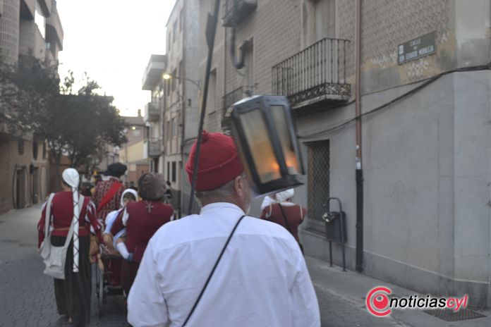 Un desfile para presumir de Historia dorada en Medina del campo - REGRESAMOS