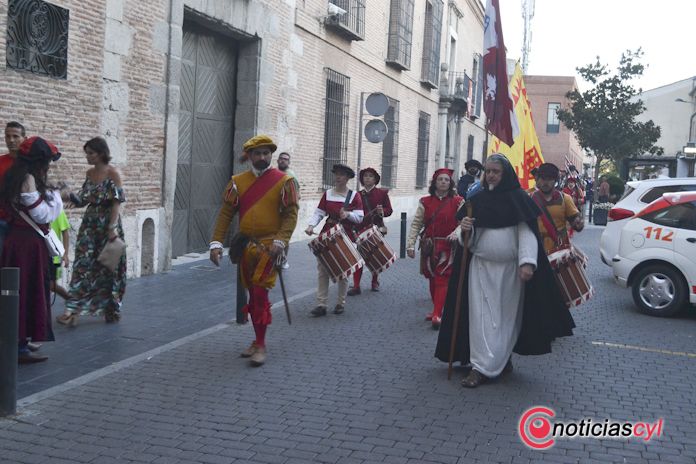 Un desfile para presumir de Historia dorada en Medina del campo - REGRESAMOS