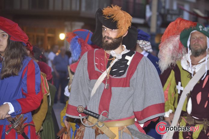 Un desfile para presumir de Historia dorada en Medina del campo - REGRESAMOS