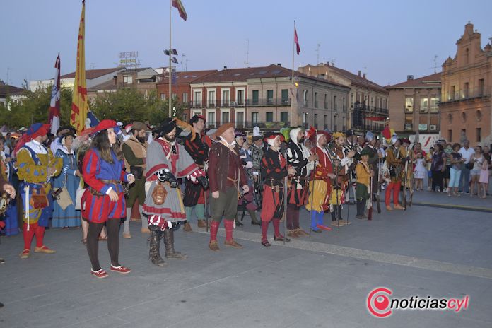 Un desfile para presumir de Historia dorada en Medina del campo - REGRESAMOS