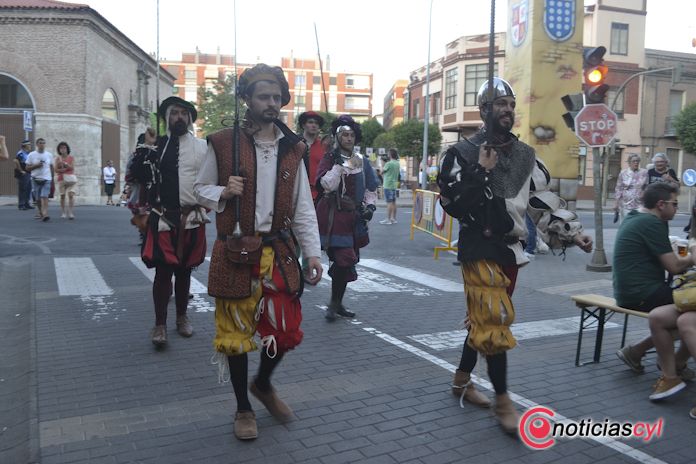 Un desfile para presumir de Historia dorada en Medina del campo - REGRESAMOS