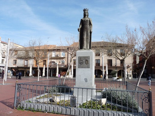 Destinos Turisticos Edades del Hombre y Ruta de Isabel la Catolica Plaza Mayor Medina del Campo.