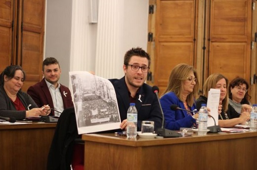 Magro. El PSOE sacó adelante su moción por la defensa del Hospital de Medina.