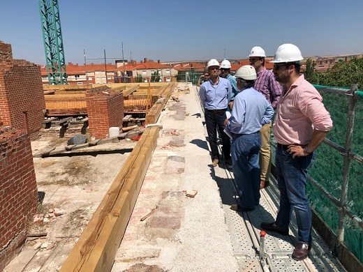 Visita al Hospital de Simón Ruiz del alcalde Guzmán Gómez Alonso.