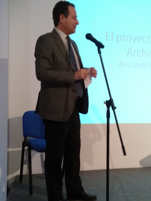 D. Antonio Sánchez del Barrio, director del Museo de las Ferias de Medina del Campo presentando el proyecto de descripción de los “listini” del Archivo Simón Ruiz