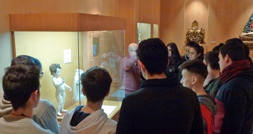 Visita de escolares procedentes de los colegios de enseñana primaria y E.S.O. de nuestra villa.