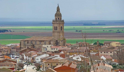 El PP renueva la mayoría en Nava del Rey tras el relevo de Guzmán Gómez, que gana en Medina.