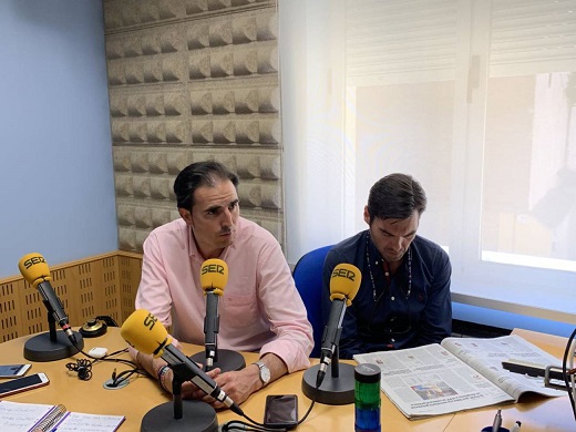 Guzmán Gómez y Luis Carlos Salcedo atienden a Radio Medina tras las elecciones municipales / Cadena SER