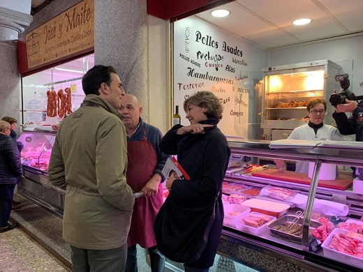 Visita de Isabel García Tejerina a la sede del PARTIDO POPULAR de Medina del Campo.