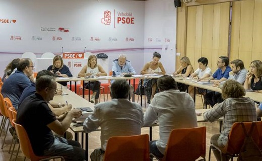 Reunión de la Ejecutiva Provincial del PSOE en la que se aprobó la lista para la Diputación. /	GABRIEL VILLAMIL