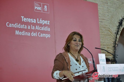 La alcaldesa de Medina, Teresa López, durante su presentación como candidata.