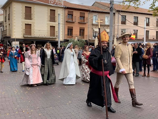 Recreación del paso de Carlos V a Medina del Campo. / P. GONZÁLEZ