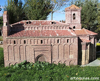 Maqueta a escala del edificio Parque Temático del Mudéjar de Olmedo - Iglesia iglesia de San Juan Bautista de Fresno el Viejo