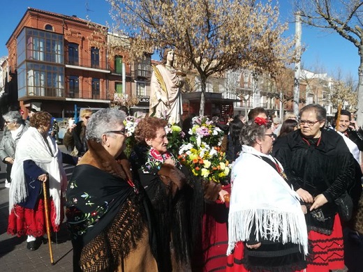 Las Águedas honraron a su patrona por las calles de Medina del Campo.