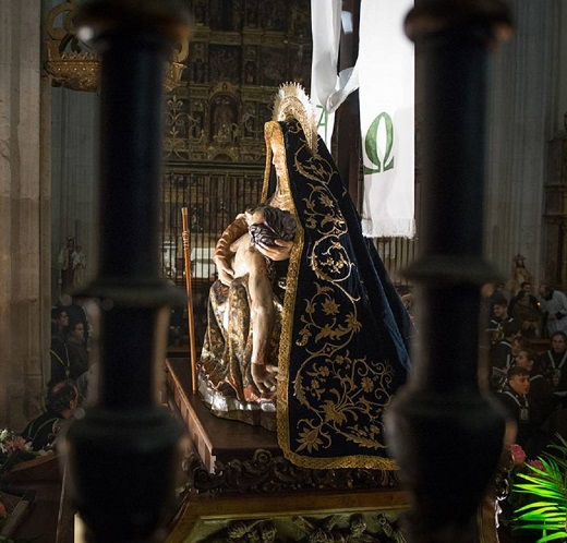 Comienzan las procesiones