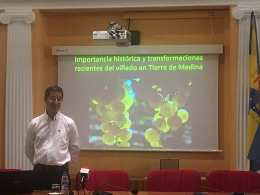 En el Ayuntamiento de Medina del Campo con David Muriel Alonso, Miguel Esteban de Iscar, Patricia Carreño, Nadia González Medina y Cris AraMat.