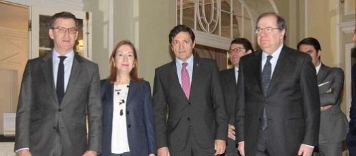 Núñez Feijóo, Ana Pastor, Javier Fernández y Juan Vicente Herrera, ayer, en el hotel Palace de Madrid. // Módem Press