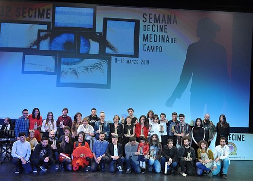 Foto de familia con los ganadores de la 32ª edición de la Semana de Cine de Medina del Campo.