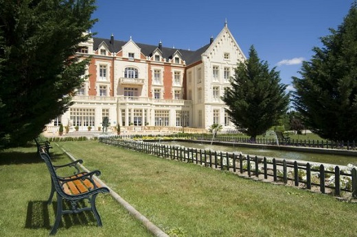 El Balneario-Palacio de Las Salinas es uno de los dos espacios para el ‘I Congreso Internacional sobre el Cortometraje’.