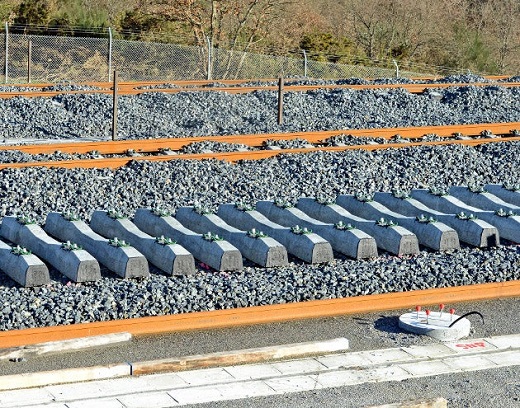 Vías montada del ramal en Taboadela y traviesas sin carril