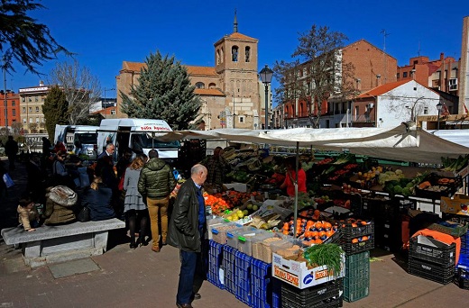 El mercadillo dominical de Medina del Campo.