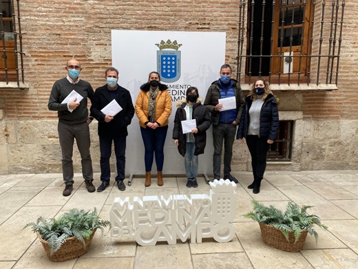 El Ayuntamiento de Medina del Campo amplía los bonos escolares y ofrece una segunda remesa.