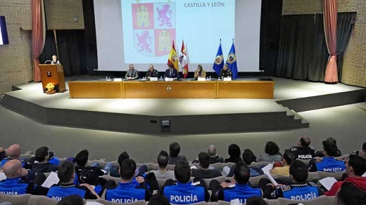 Inauguración del curso de formación para policías locales de Castilla y León.