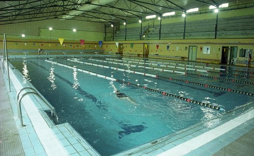 Piscina cubierta de Medina del Campo. / F. J.