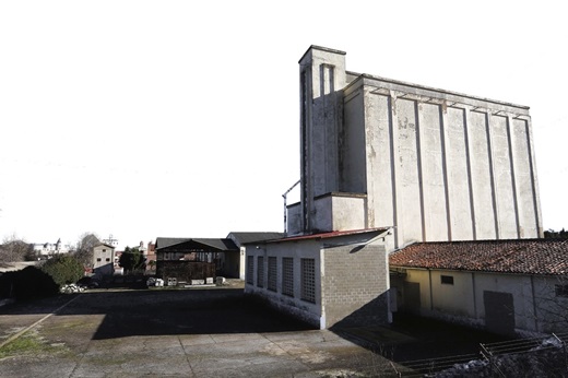 El Fega pone a la venta los silos de Corcos y Peñafiel. - Foto: Ical