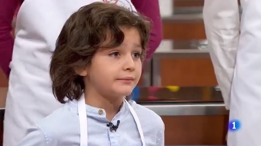 Javier sigue una semana más en MasterChef Junior tras el tirón de orejas de Pepe y después de cocinar un sabroso guiso de rape