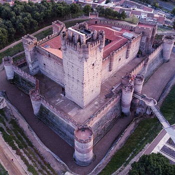 HORARIO DE VISITA Y PRECIO, AL CASTILLO DE LA MOTA DE MEDINA DEL CAMPO.