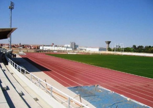 El Ayuntamiento de Medina del Campo reabre en Fase II las pistas de tenis, pádel, frontón cubierto y las pistas de atletismo